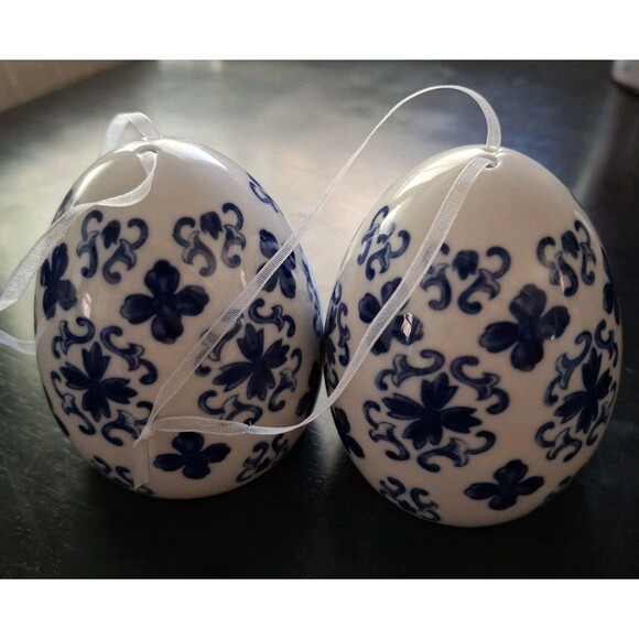 Valerie Parr Hill D Blue & White 2 Timed Illumination 3.5" Damask Porcelain Eggs - Picture 2 of 8